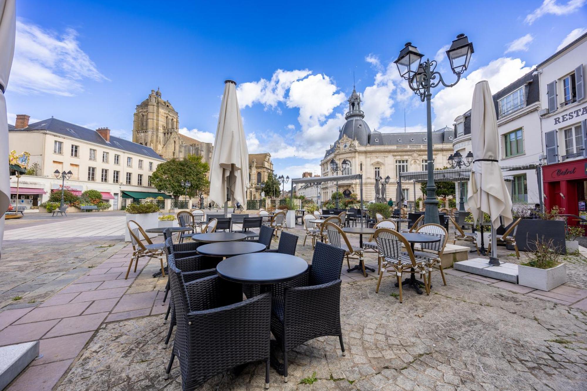 Hotel Le Beffroi 드뢰 외부 사진